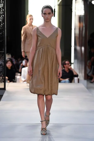 Look 35